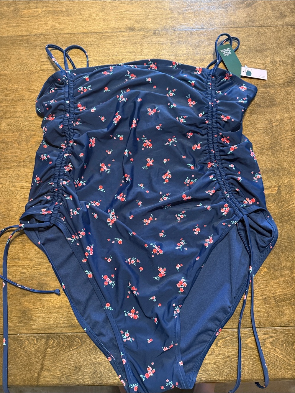 PLUS SIZE FLORAL SWIM - Picture 3 of 4